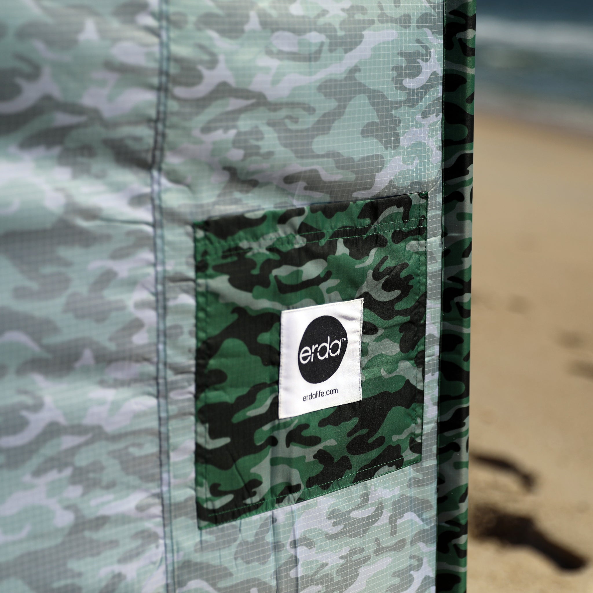 Forest Camo Elite Beach Recycled Polyester Rip-Stop Extra Tall 42" Lightweight Windscreen, Privacy Screen, Wind Blocker, Free Matching Shoulder Bag (NEW MAHOGANY WOOD POLES)