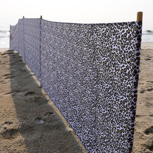 Sand Leopard Pro Beach Recycled Polyester Rip-Stop 20 ft Lightweight Windscreen, Privacy Screen, Wind Blocker, Free Matching Shoulder Bag